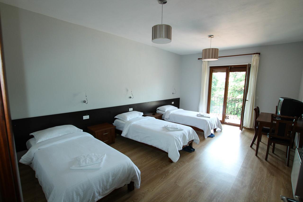 Hotel Eposi Shkodër Dış mekan fotoğraf
